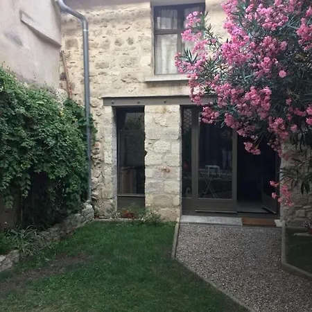 Apartment Petite Maison Sur Jardin Secret