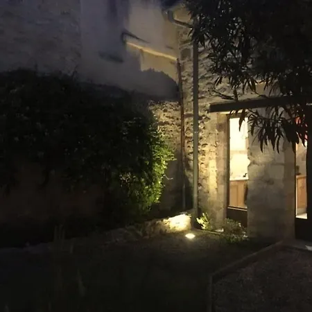 Petite Maison Sur Jardin Secret Apartment *